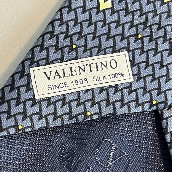 Valentino Cravatte Silk Necktie Blue Hearts Print Italy 4" x 55" - Picture 7 of 12
